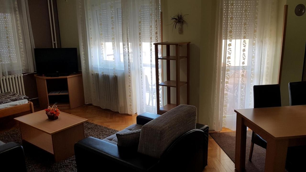 Voyager Bed & Breakfast Нови-Сад Экстерьер фото